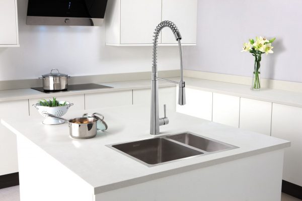 Howe Pull-Out Tap